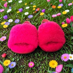 UGG Kids Bright Pink Fluffy Slippers